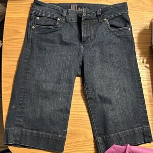 Knee length dark denim pants from Kut size 6